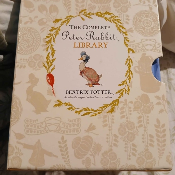 Peter Rabbit Book Collection and Animated Peter Rabbit - Picture 3 of 5